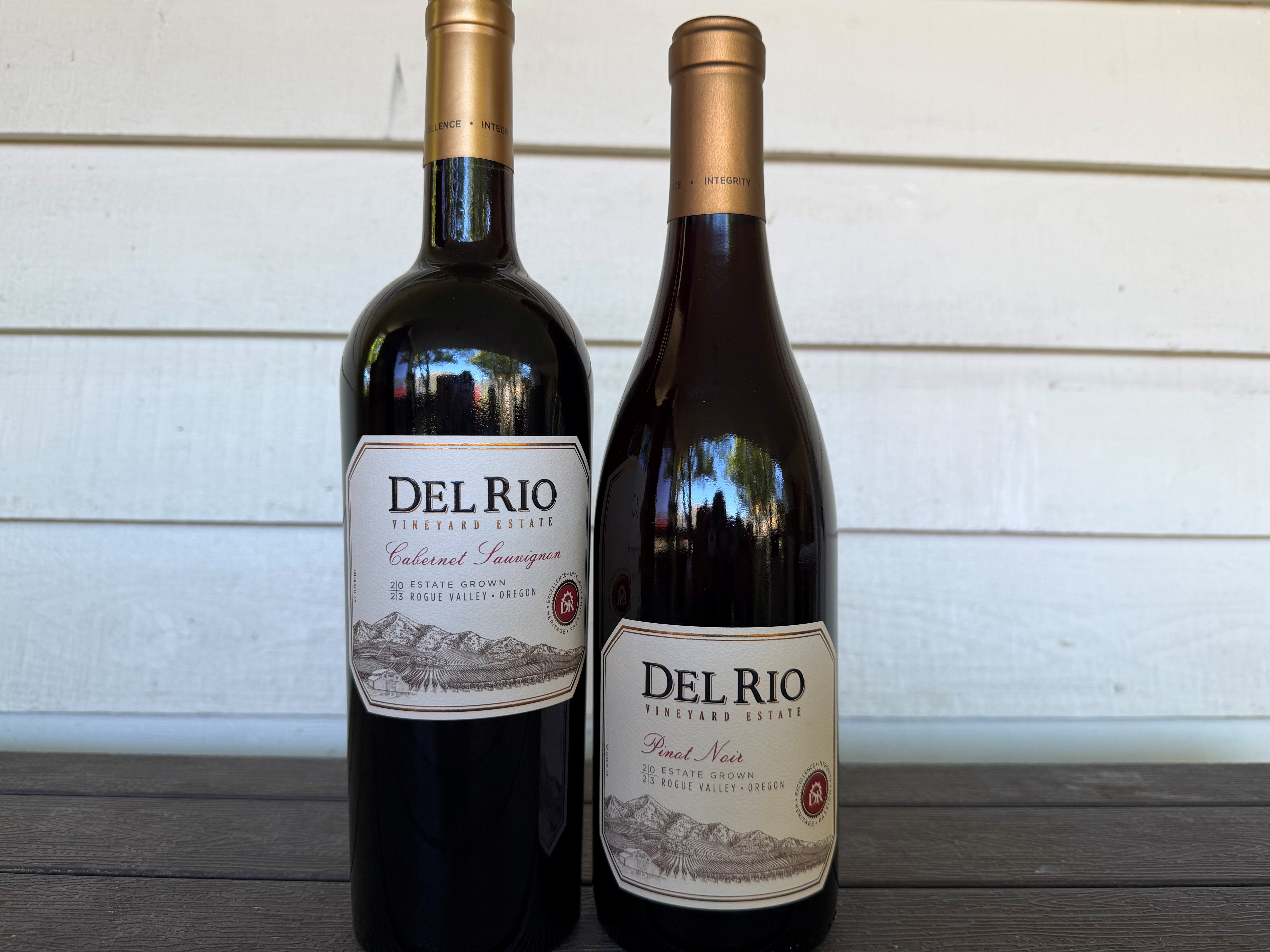 Pinot Noir vs. Cabernet Sauvignon: Which Wine Is Right for You?